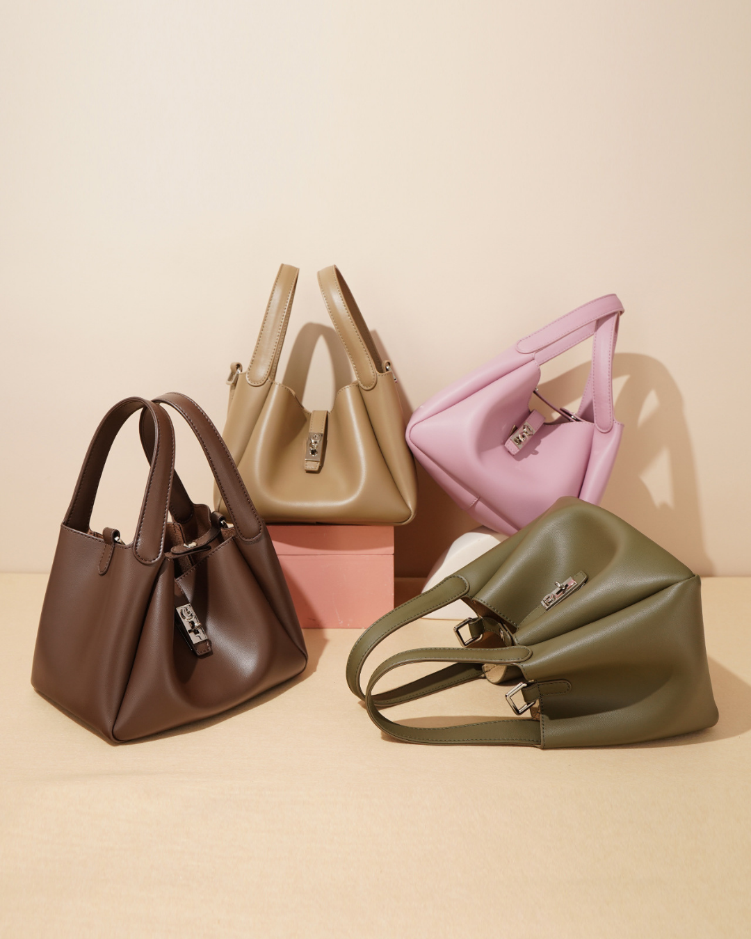 Lotus Kutu Formlu El & Omuz Çantası | Modern ve Şık Tasarım