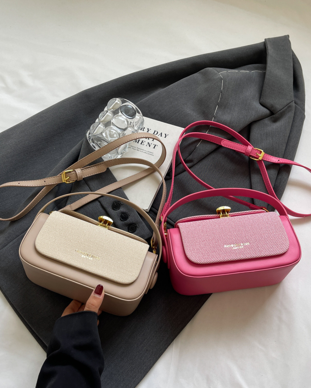 Retro II Renkli Kumaş Kapaklı Crossbody Çanta | Şık ve İşlevsel Tasarım