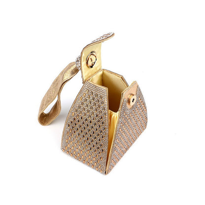 Zyrral – Taş İşlemeli Üçgen Akşam Çantası | Gümüş, Altın & Siyah