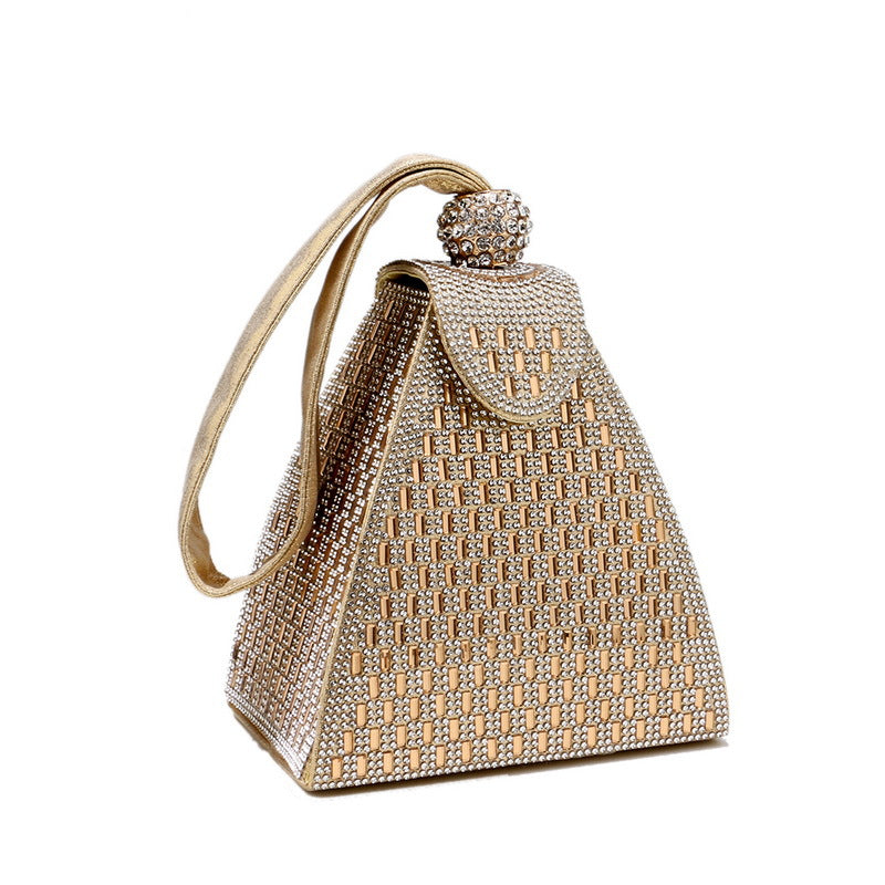 Zyrral – Taş İşlemeli Üçgen Akşam Çantası | Gümüş, Altın & Siyah